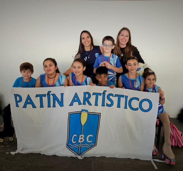 Los chicos y chicas de patín representaron por primera vez en 2025 al Boat Club en el Torneo de Patin Artístico!